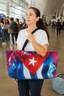Tote Bag Weekender – Bolso Cubano Americano, Buenas Vibras Traigo
