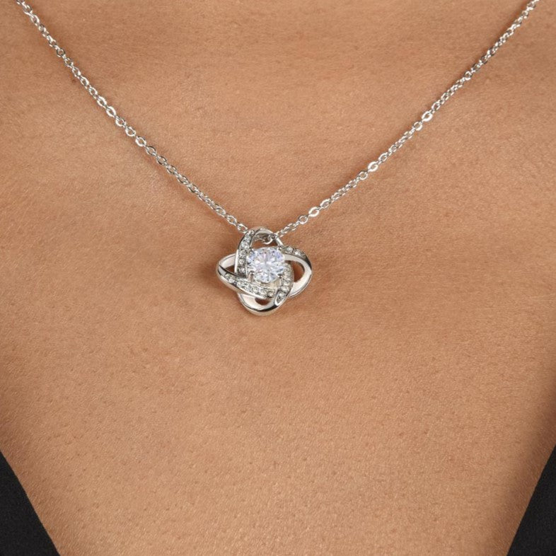 Love Knot Necklace – Collar para Mujer Especial